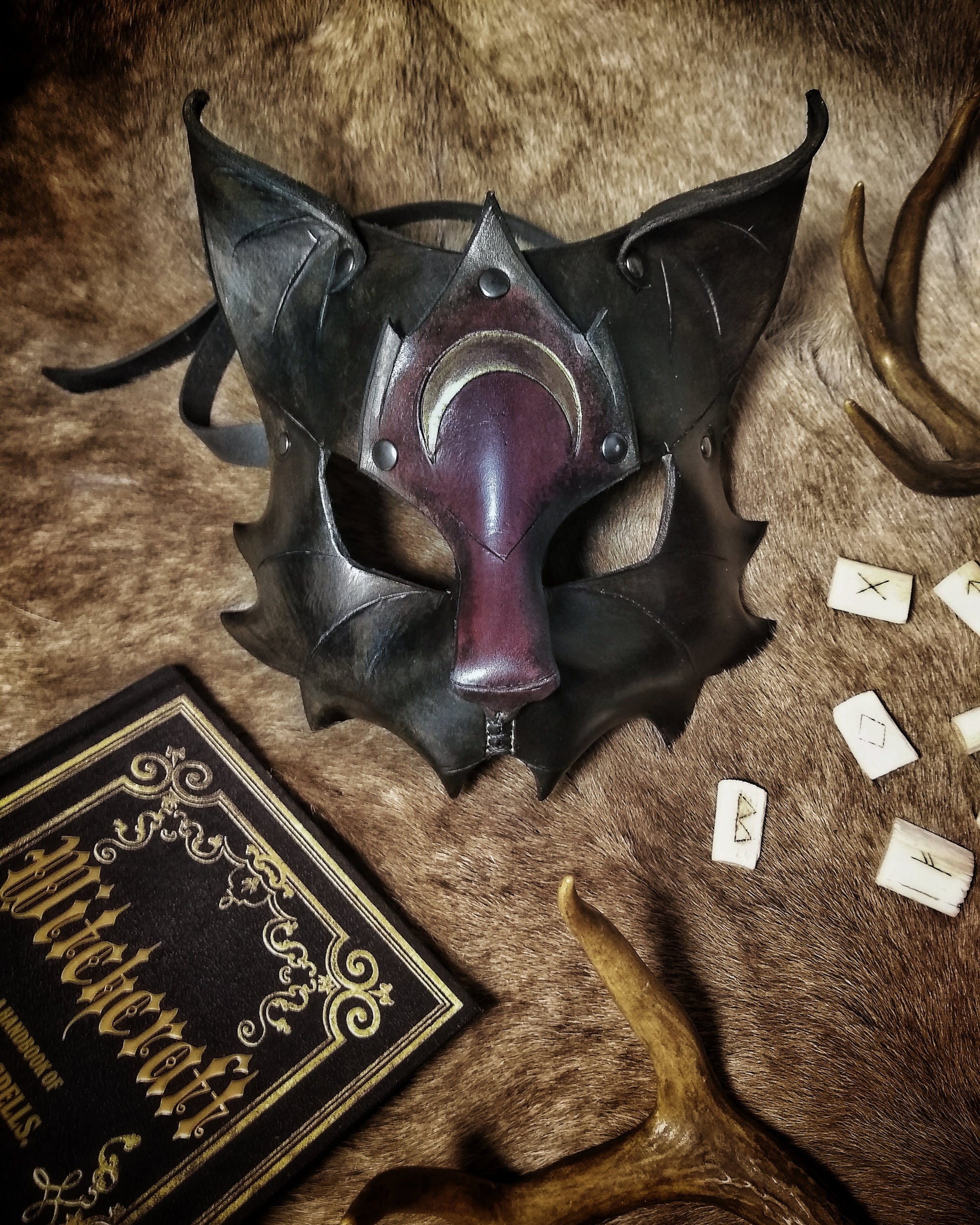 The Witch's Black Cat Mask - Faire Stock