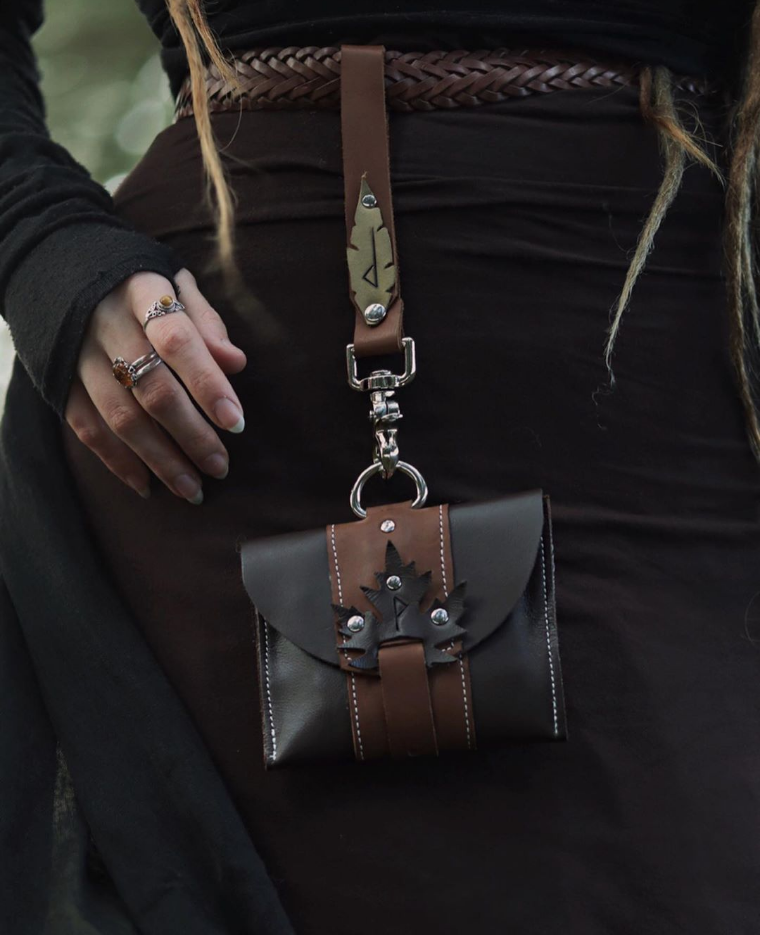 The Wanderer's Carry Strap