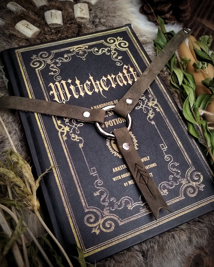 Goddess Choker Necklace